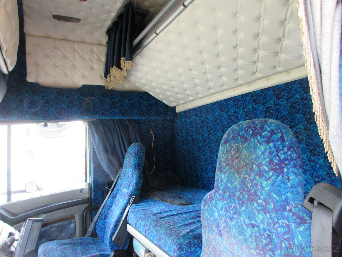 DAF XF 105.460 PŘEPRAVNÍK STROJŮ A VOZIDEL -14 T - - 7