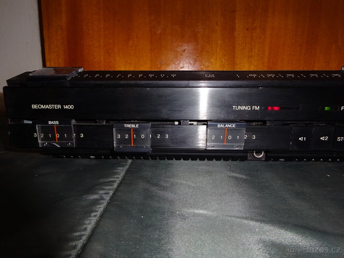 starý receiver BANG OLUFSEN BEOMASTER 1400 - 7
