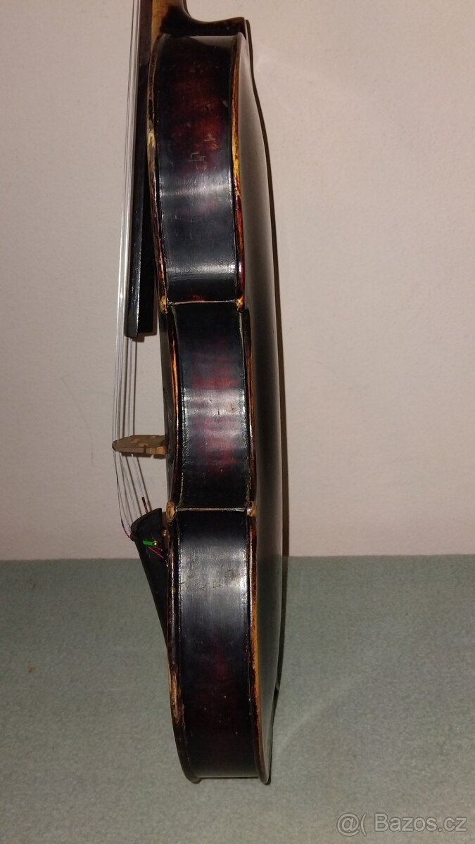 Housle s vyřezávanou hlavou - 7