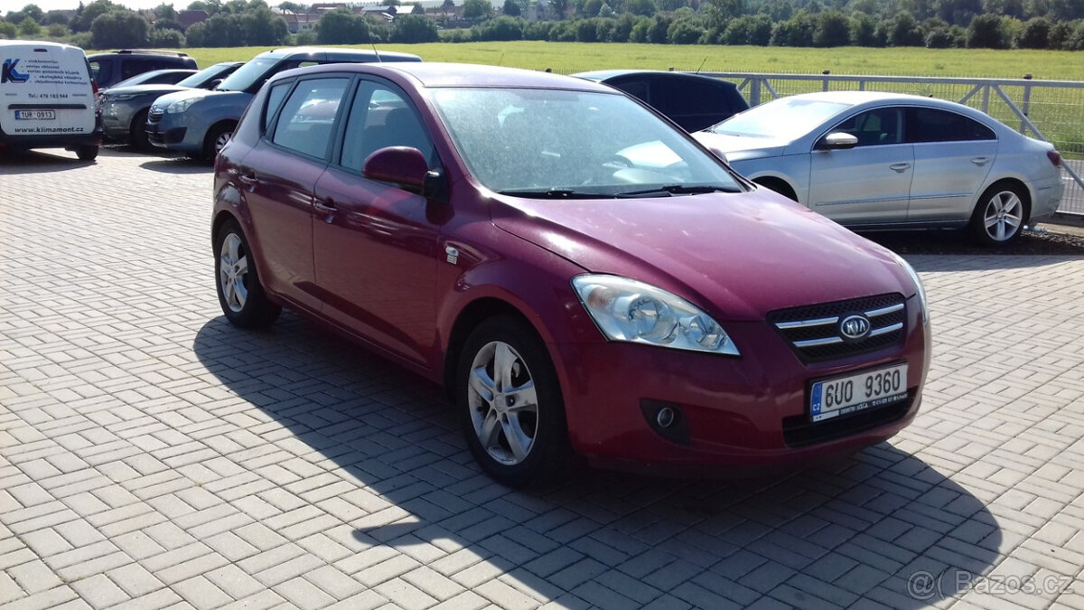 Kia Ceed 1,6 CRDi Původ ČR 1.majitel - 7