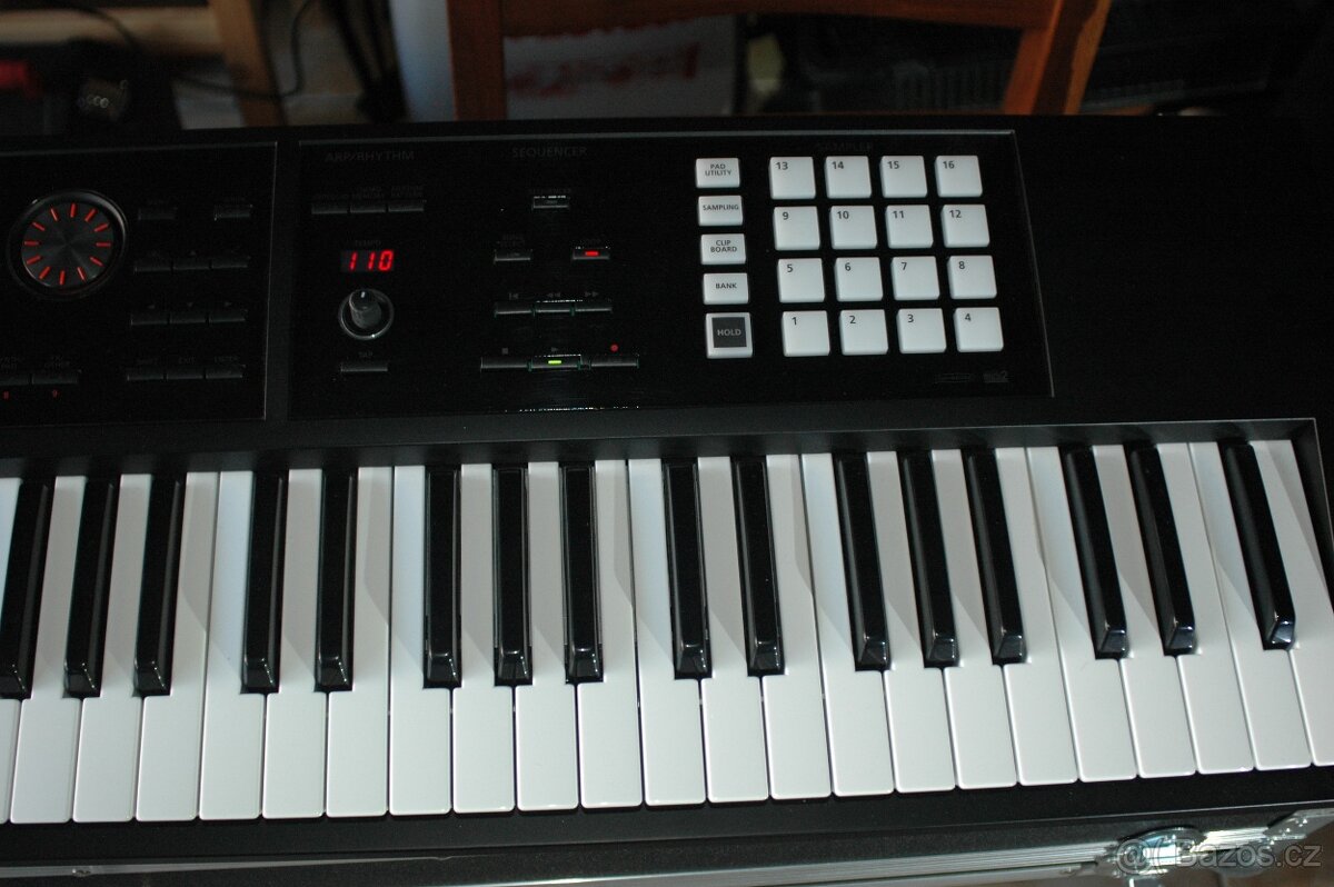 Roland FA07 s hliníkovým kufrem Thon - 7