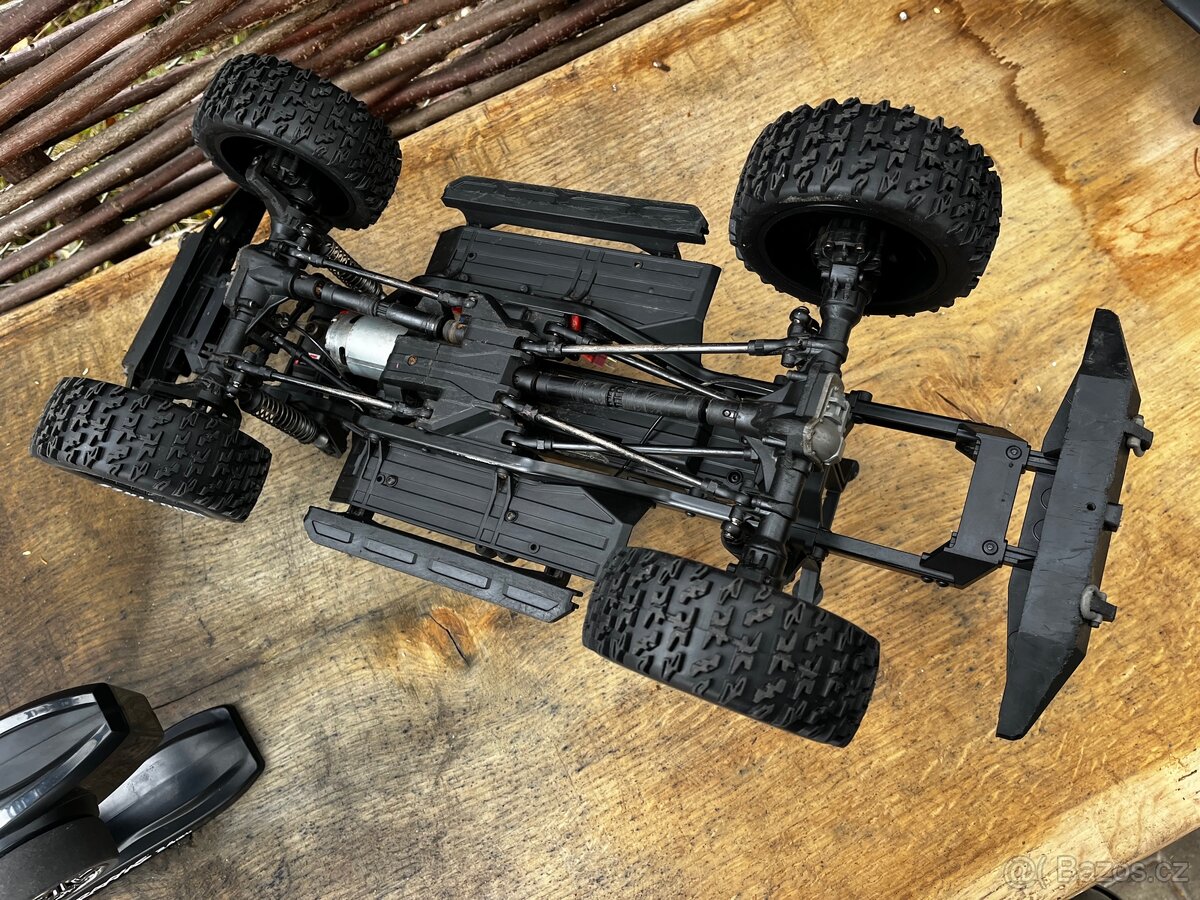 Traxxas TRX-4 Land Rover Defender 1:10 - 7