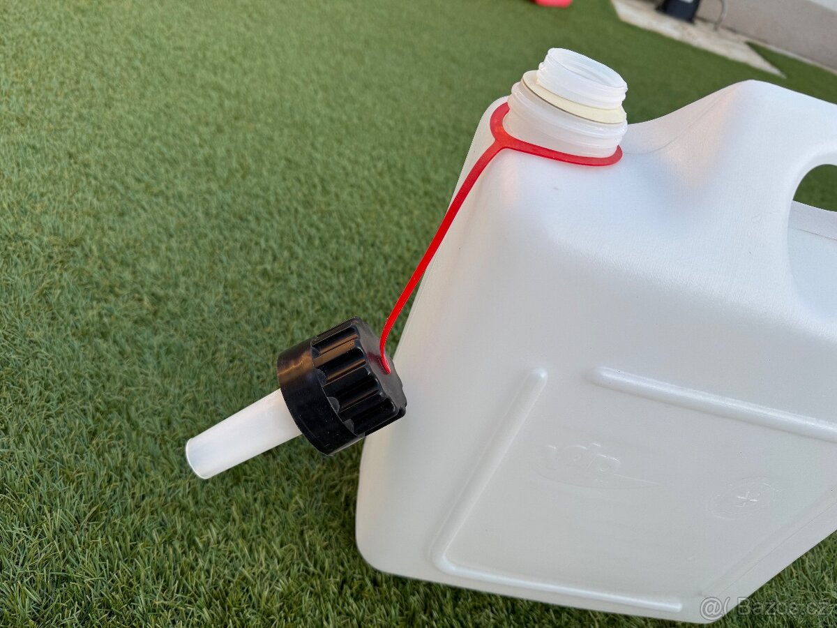 Plastový kanystr 10litrů PERFEKTNÍ STAV - 7