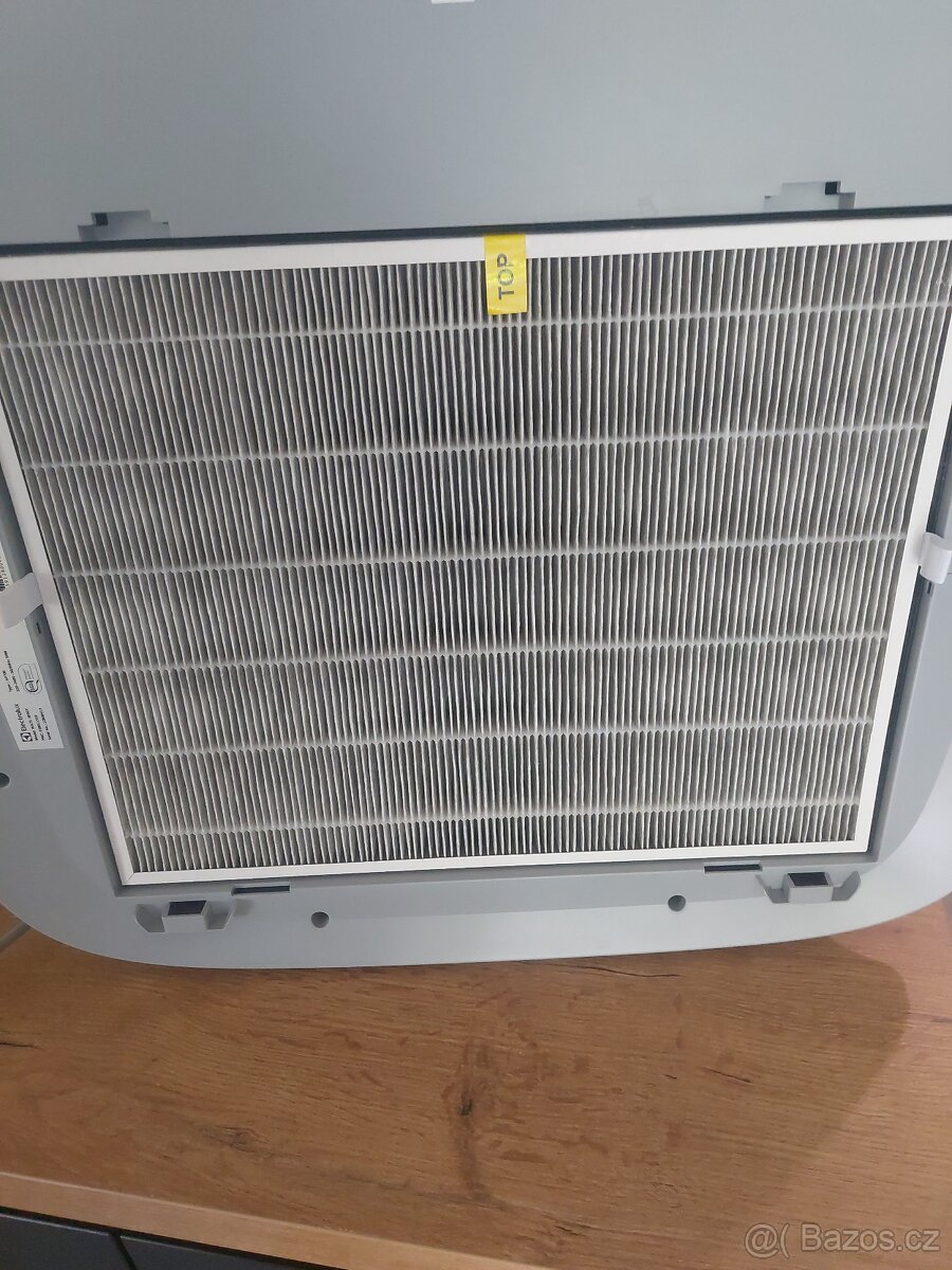 Čistička vzduchu Elektrolux - ČISTÝ STAV - 7