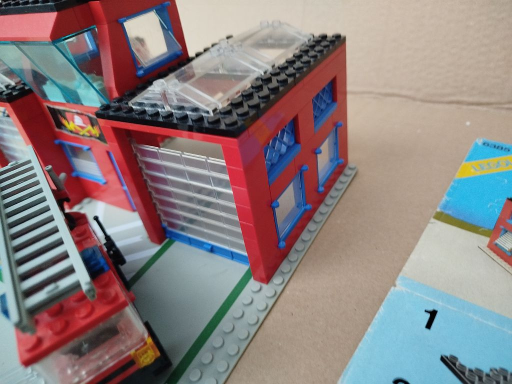 Lego 6385 Fire House-I - 7