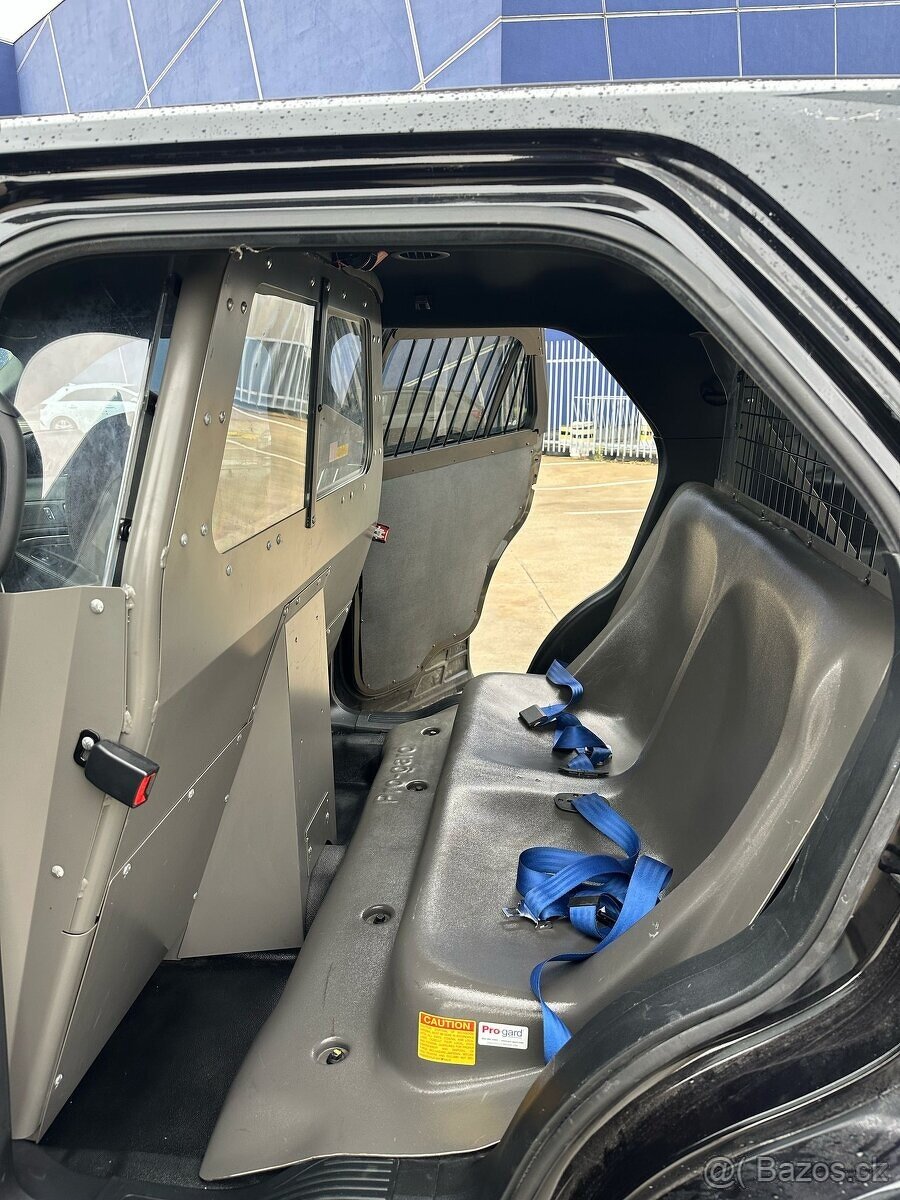 🚨 POLICAJNÝ ŠPECIÁL FORD EXPLORER INTERCEPTOR 2019 z USA - 7