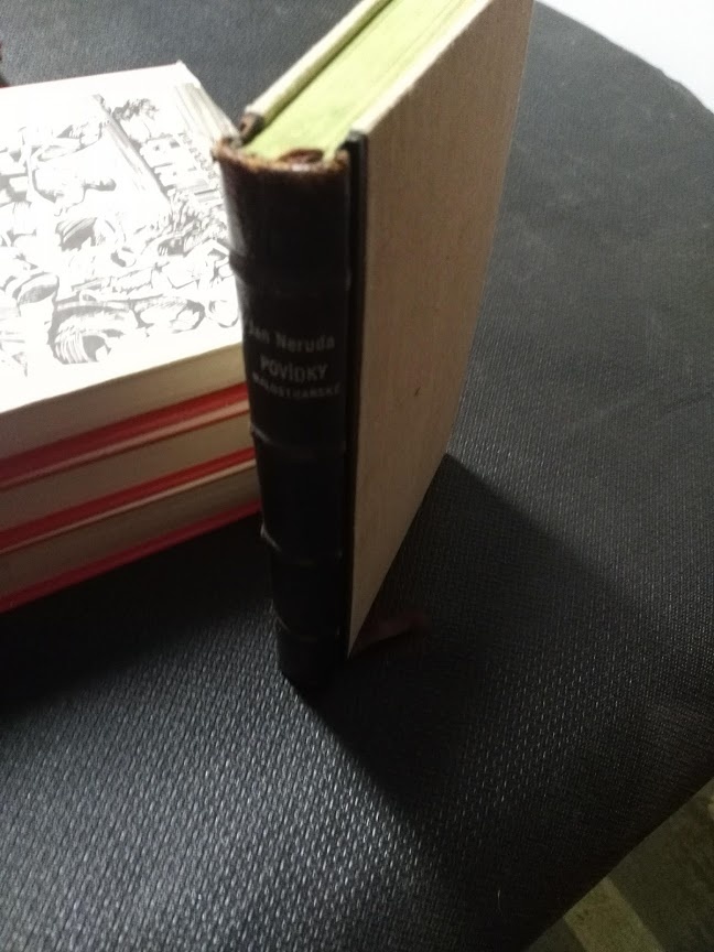 Knihy staré - B2 - 7