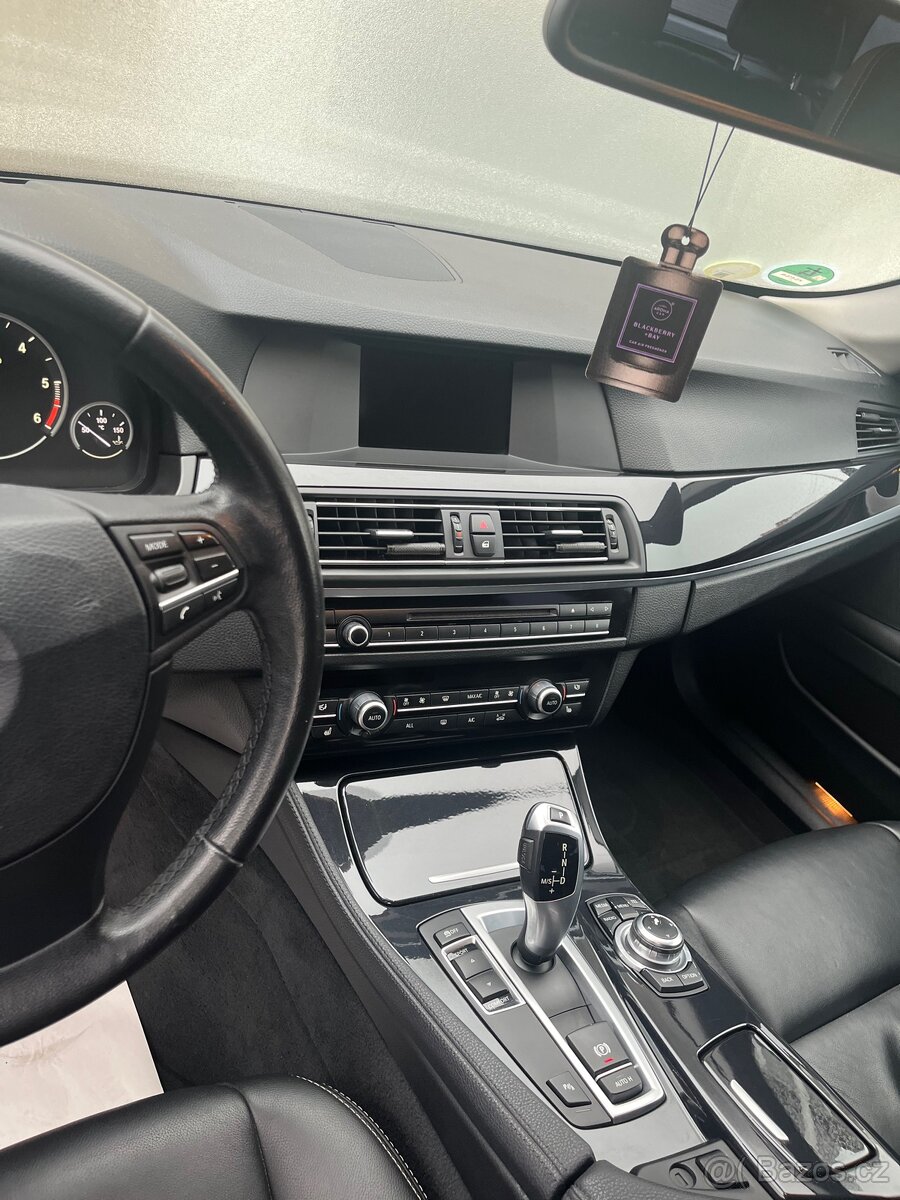 PRODÁM BMW F 11 - 7