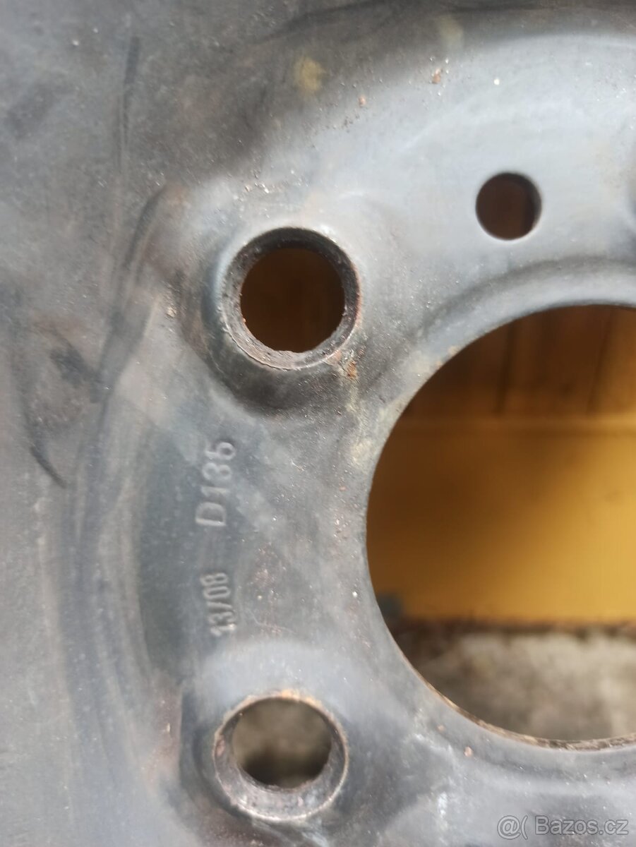 Bridgestone 215/70 R15 C, zimní - 7