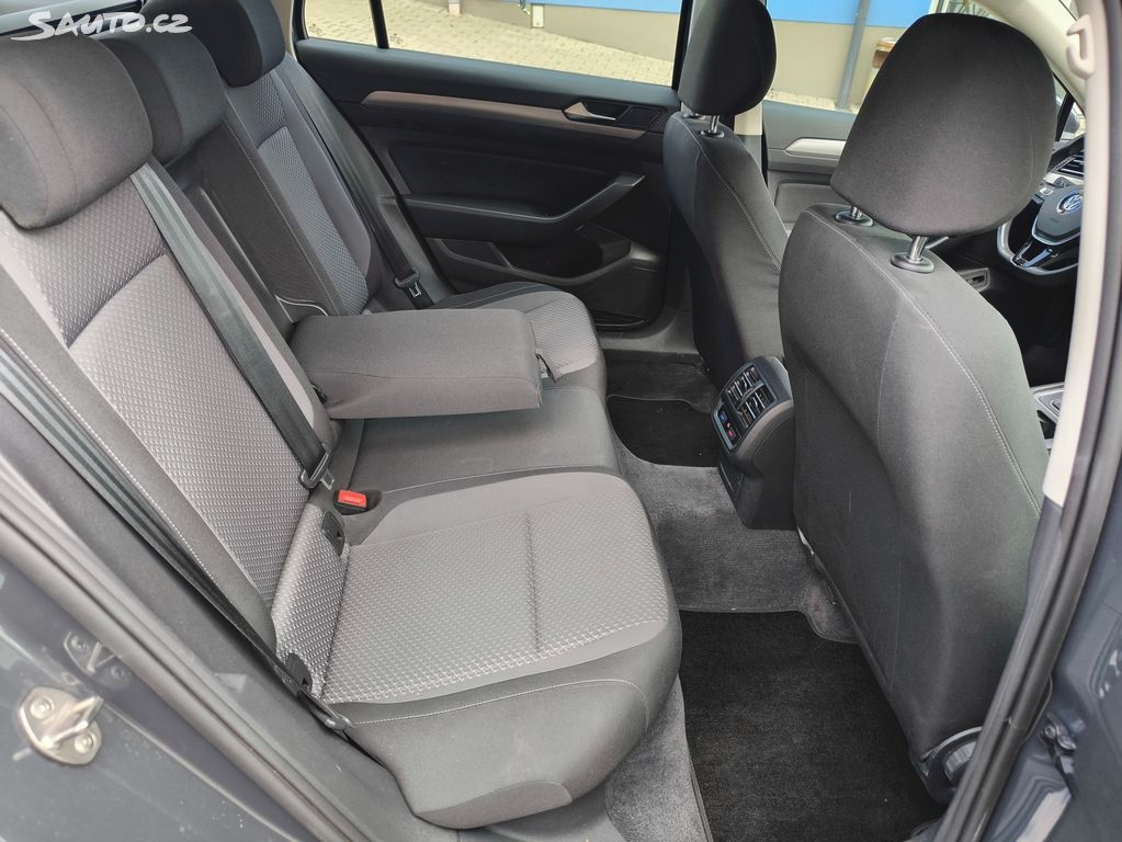 Volkswagen Passat, 2.0 TDi Trendline / ODPOČET DPH - 7