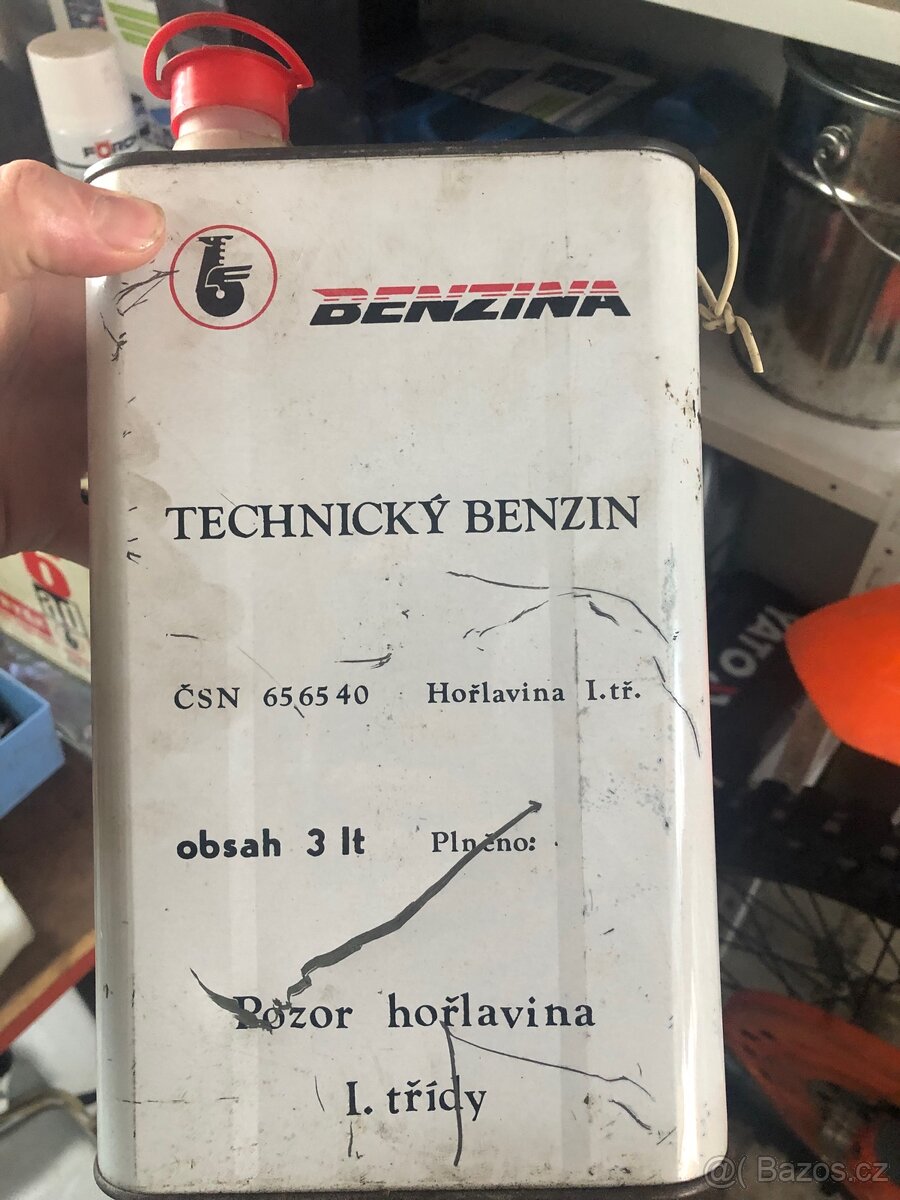 Plechové nádoby od oleje - 7