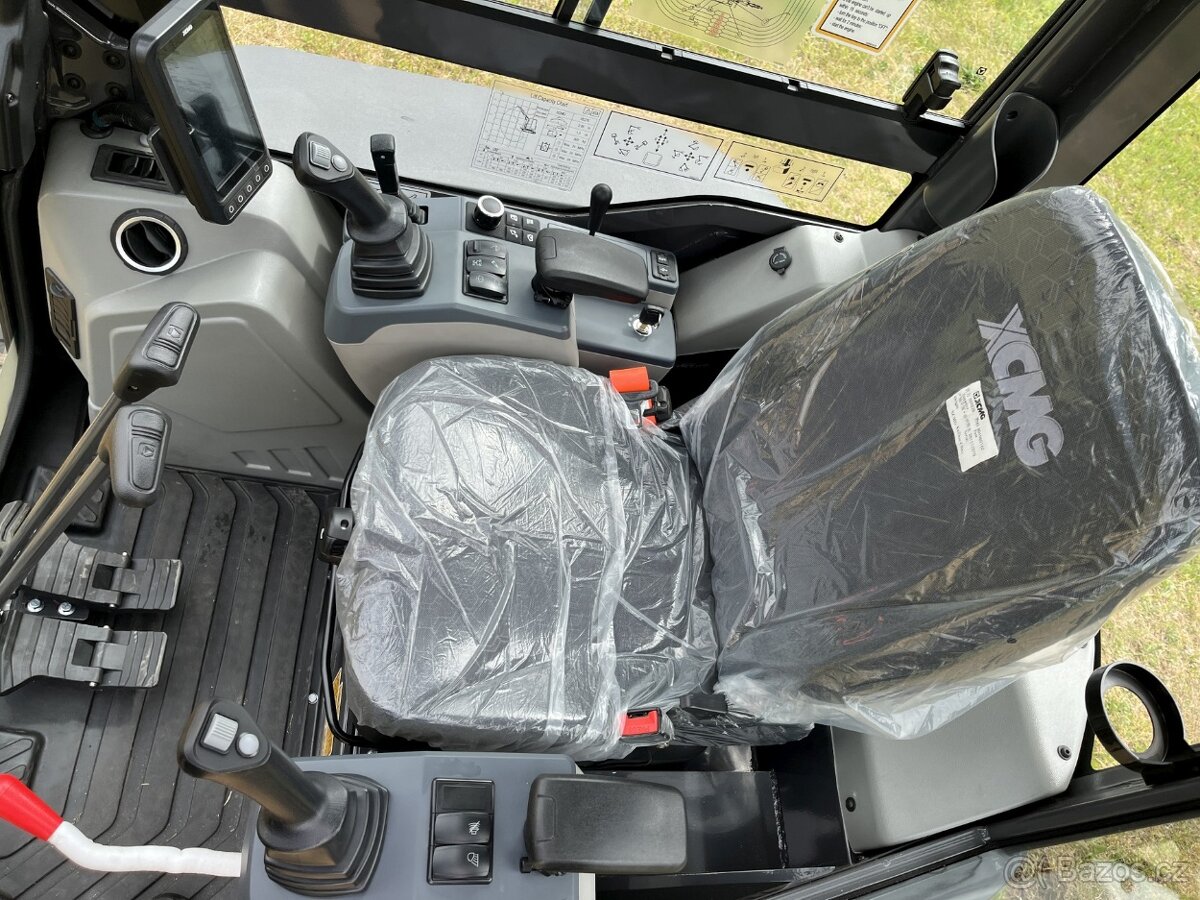 Pásové minirypadlo / bagr XCMG XE27e Pro - 7