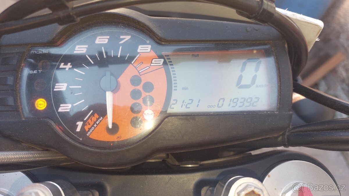 KTM 690 Enduro R - 7