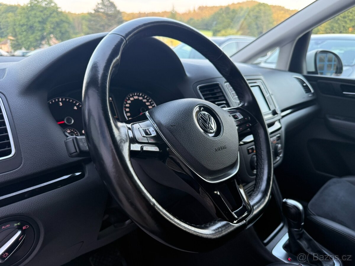 VW SHARAN 2.0 TDi DSG NAVI KAMERA WEBASTO TAŽNÉ 7 MÍST - 7