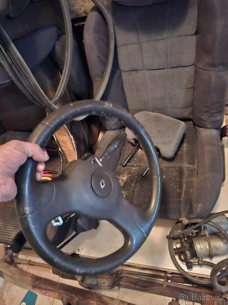 Renault 19 1,816V 99kw - 7