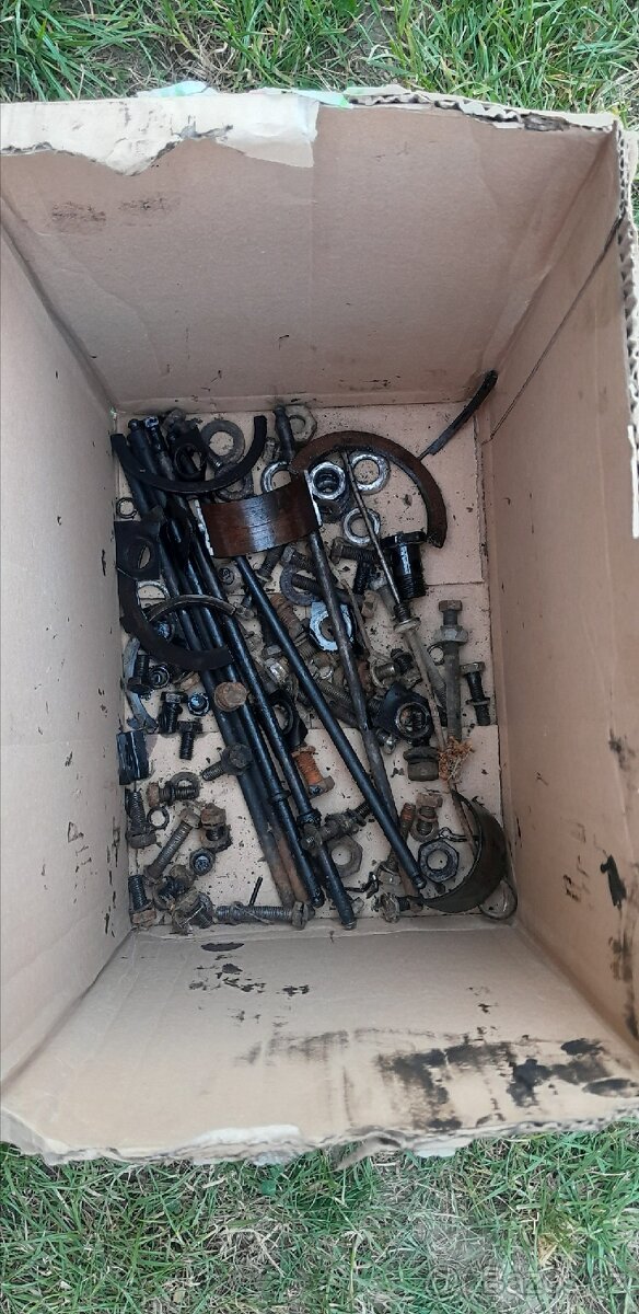 Prodám nekompletni motor zetor 3001, 3011, 3511 - 7