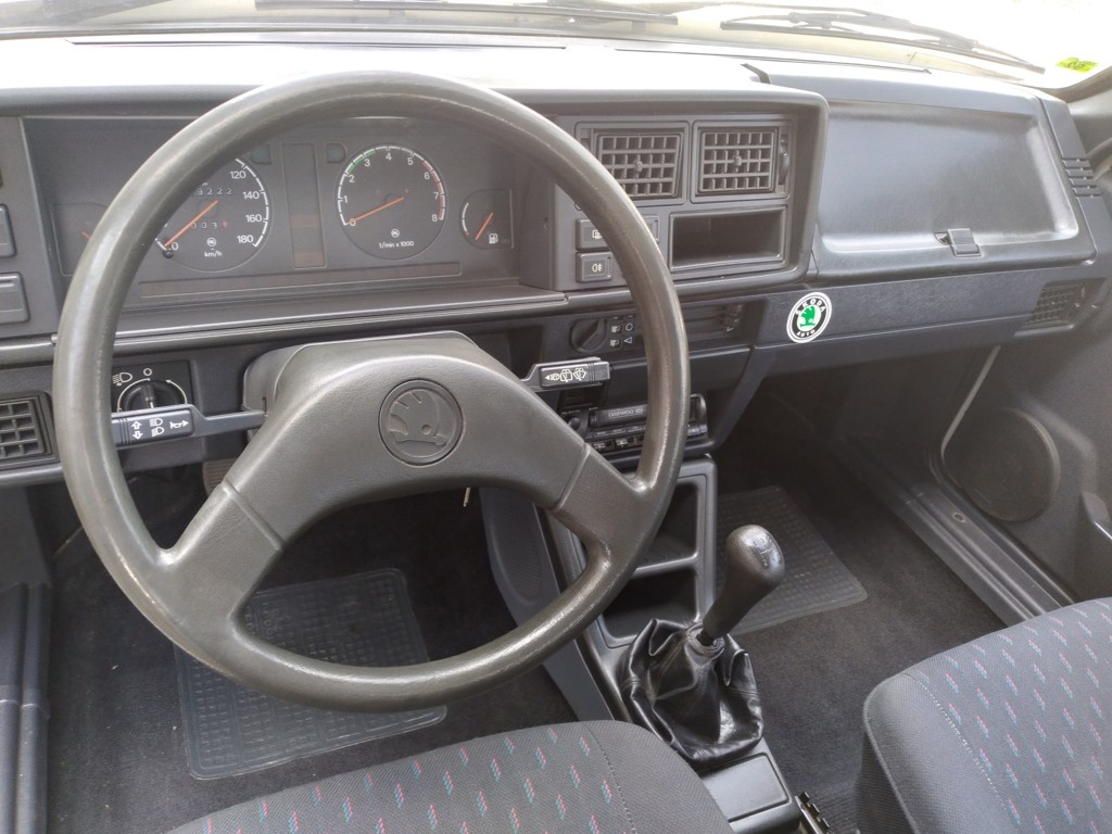 ŠKODA FAVORIT 135 - 7