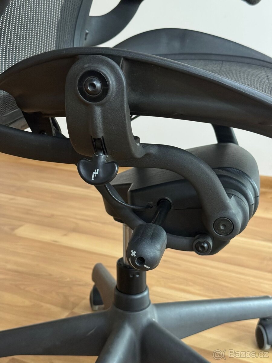 Kancelářská židle Herman Miller - 7