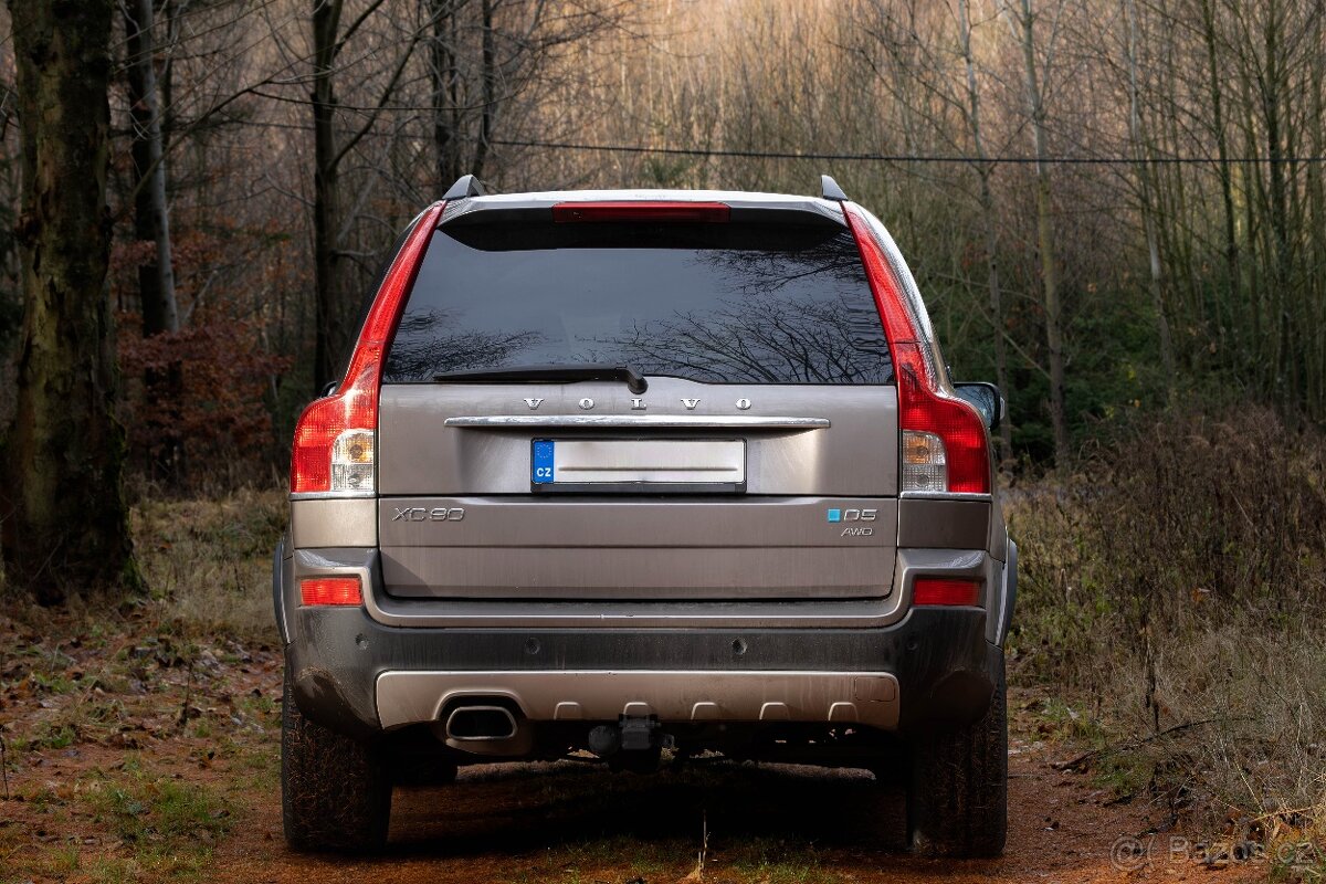 VOLVO XC90 2,4 D5 AWD EXECUTIVE - 7