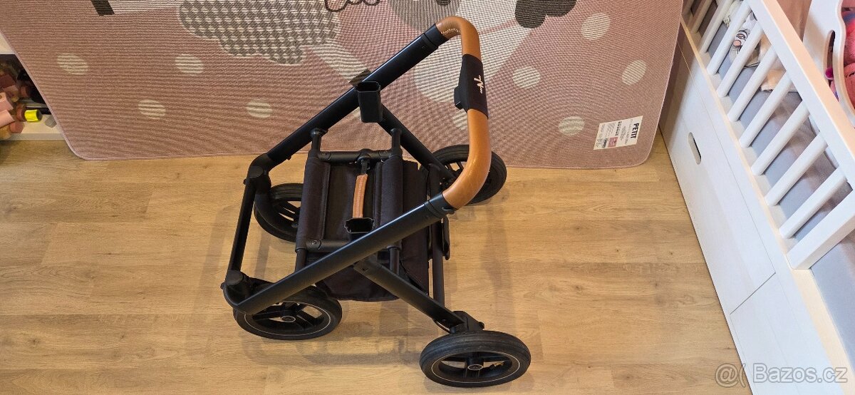 Kočárek NeoNato - 7