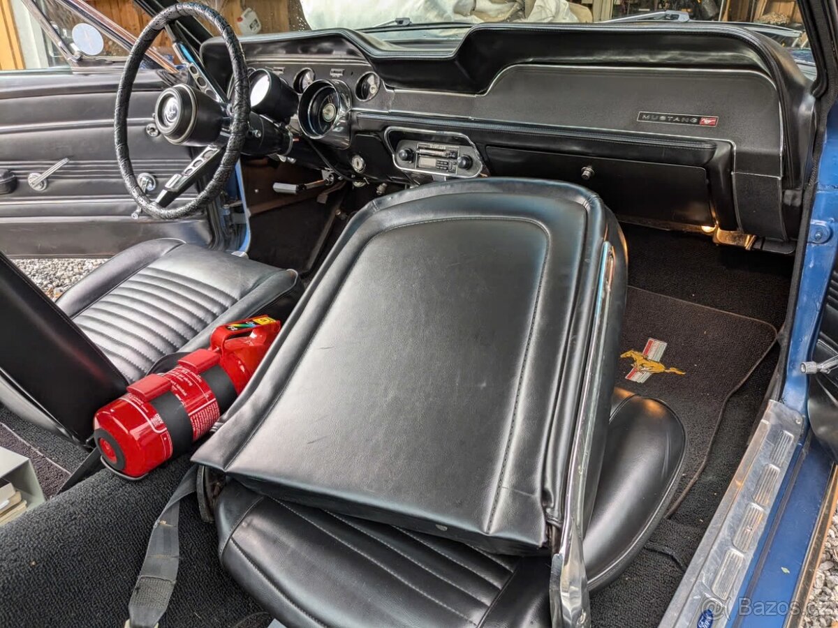 Ford Mustang Fastback - 7