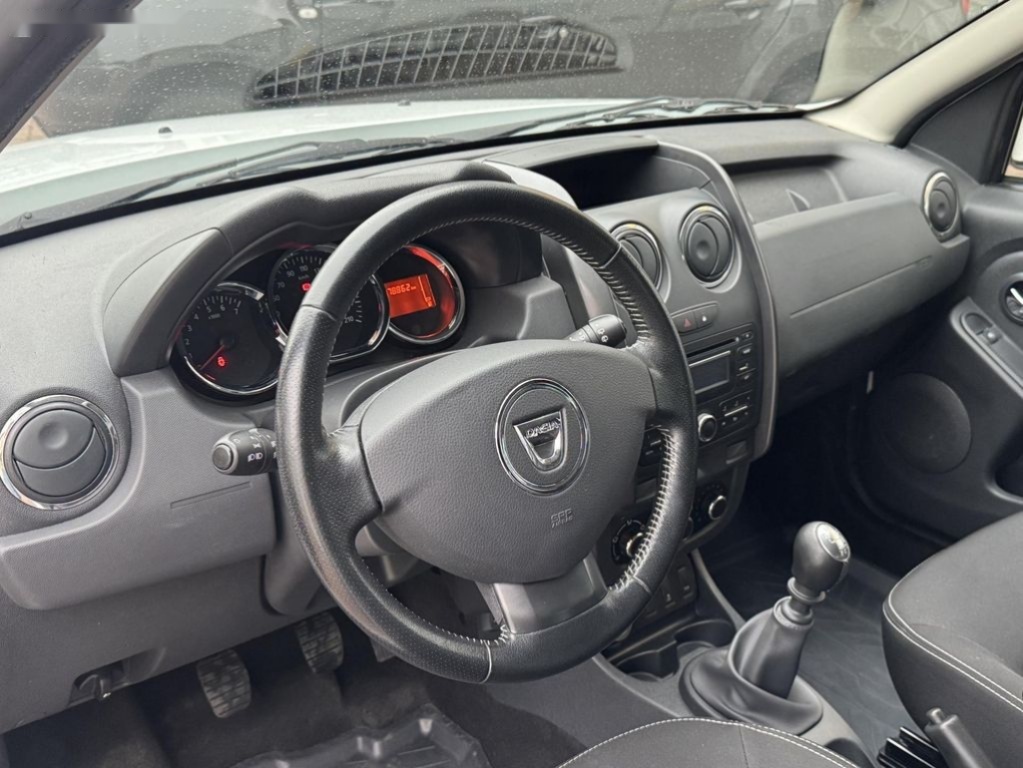 Dacia Duster,1.6i 4x4 - 7