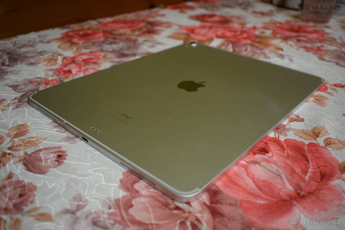 Apple iPad Pro 12.9-inch 3rd Gen - A2014, 64GB - 7