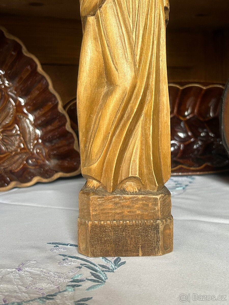 Dřevěná soška Panny Marie s Ježíškem – ruční řezba, 34 cm - 7