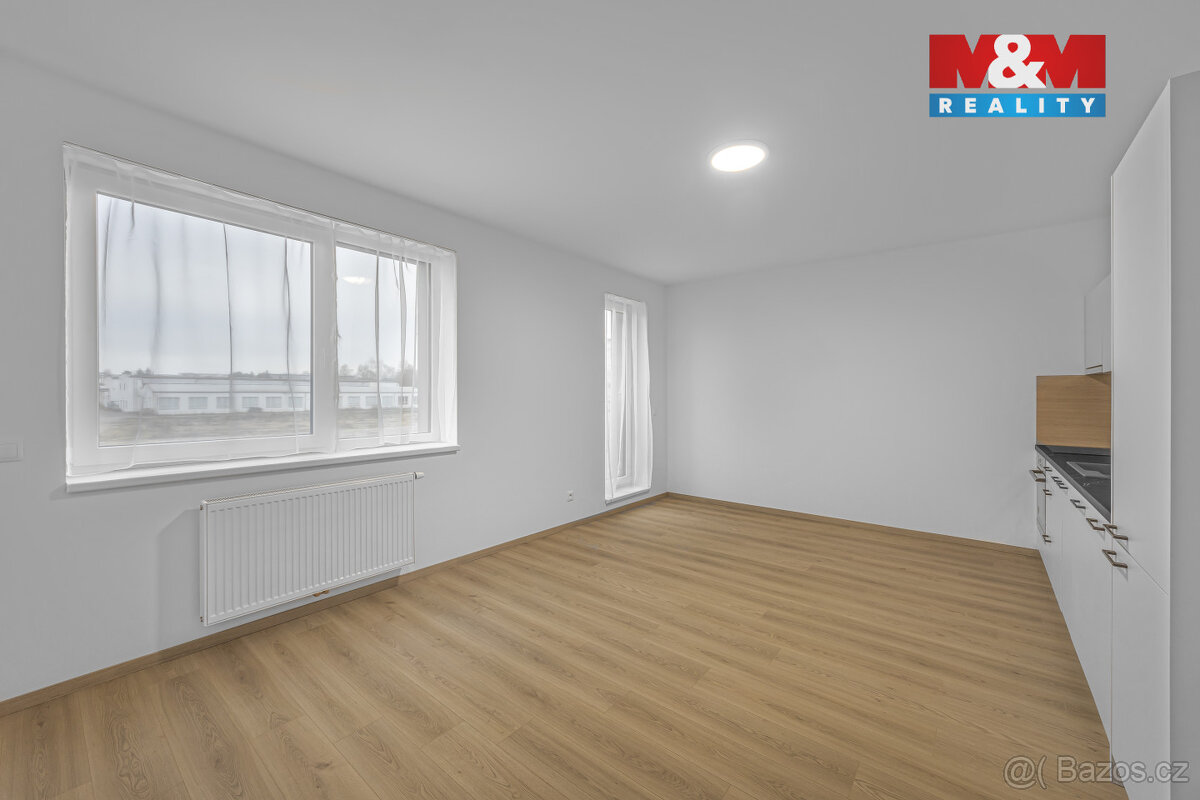 Prodej bytu 1+kk, 32 m², Hradec Králové, ul. Antonína Petrof - 7