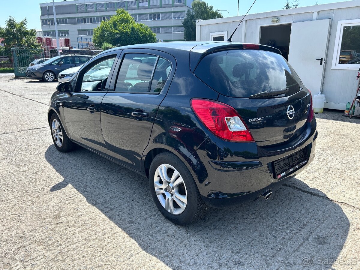 Opel Corsa D 1,2 16V, černá, 139.594 km - 7