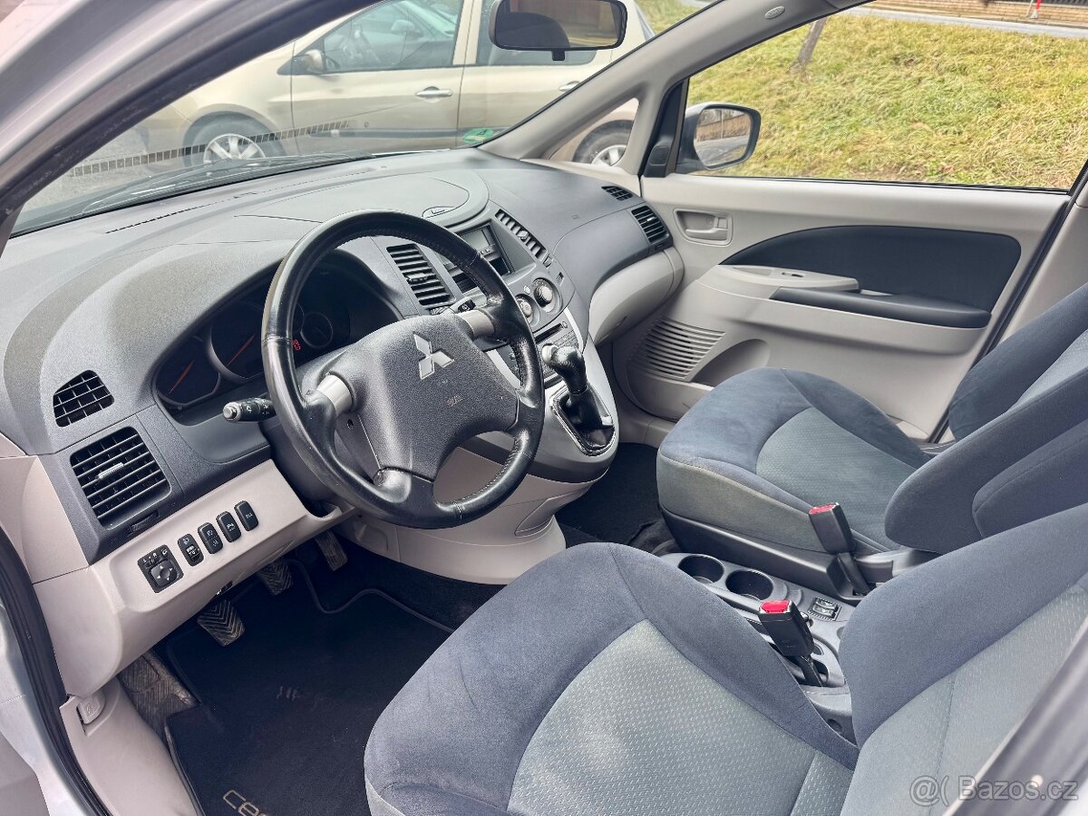 Mitsubishi Grandis, 2.4i 121kW.Klima.7míst - 7