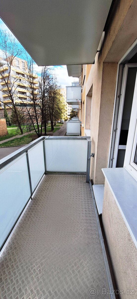 Zrekonstruovaný byt 2+1 - 7