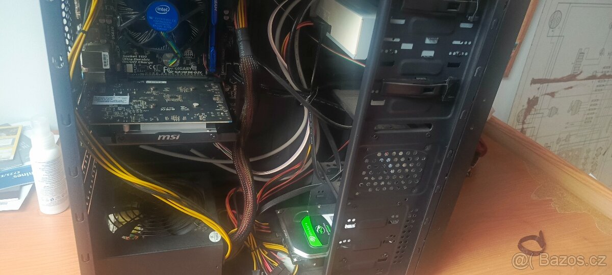 Stolní počítač - 7