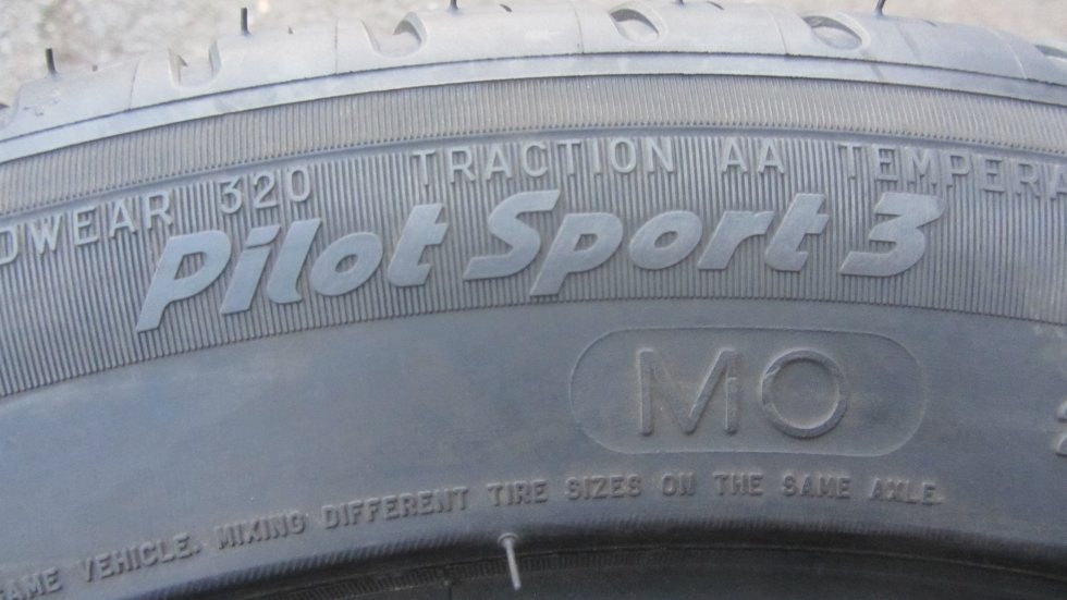 Letní pneu 275/40/19 Michelin - 7