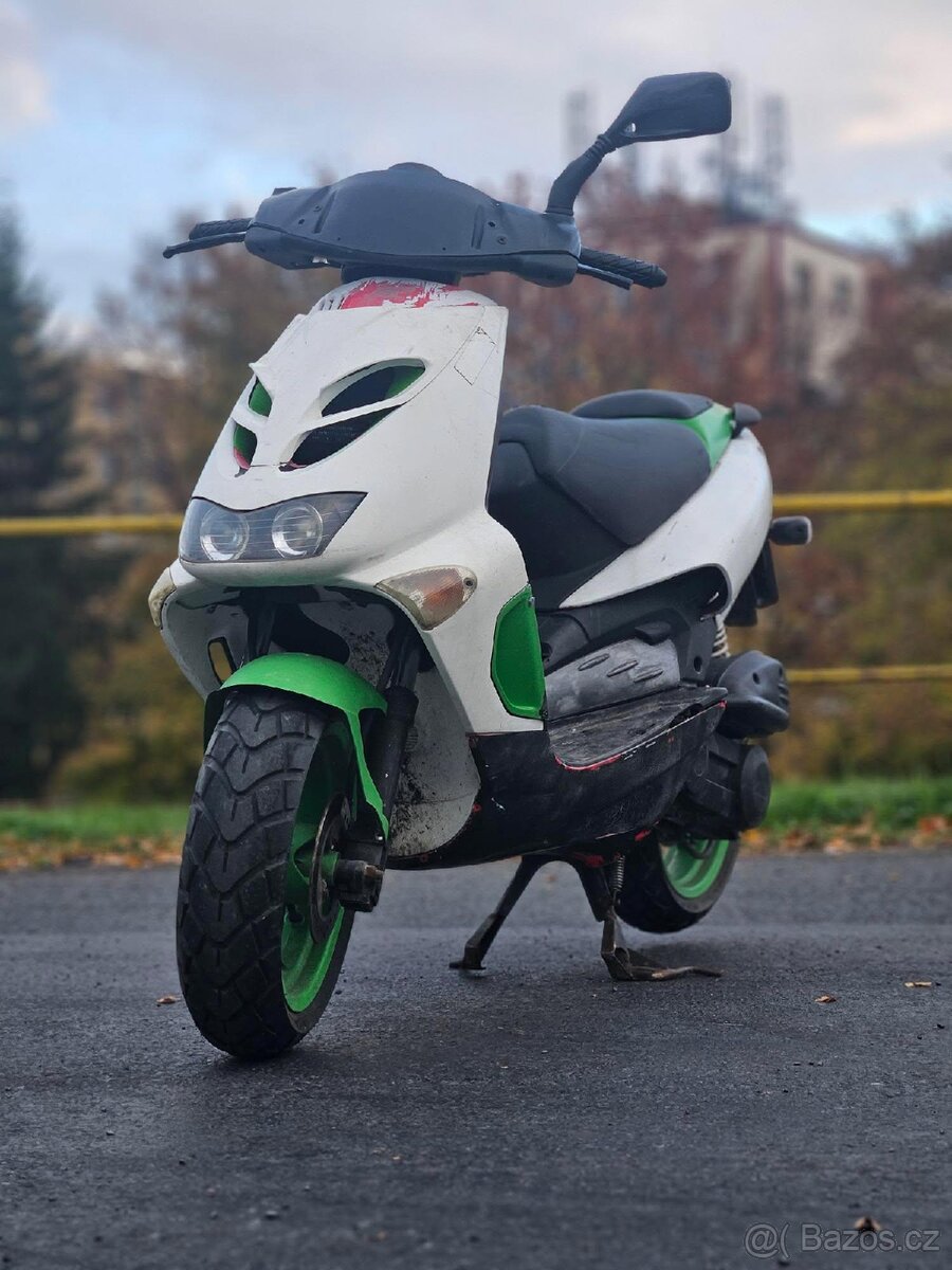 Aprilia SR 50 DiTech - 7