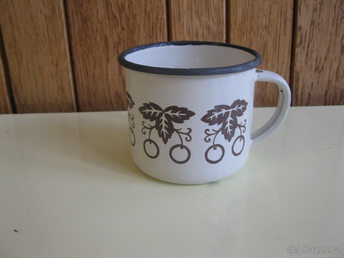 Retro plechové konvičky,stará žehlička po prababičce - 7