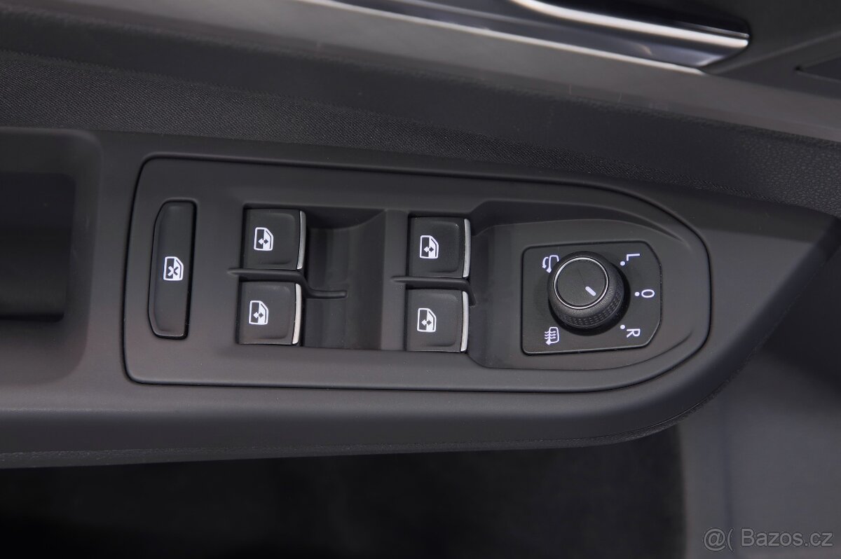 VW Golf 8 Variant 2.0 TDI 110kW DSG DAB - záruka Autodraft - 7