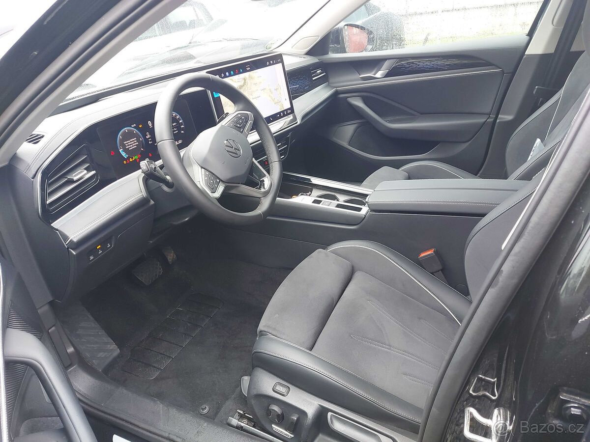 VW Passat B9 kombi 2024 2,0 TDI 110 KW - 7