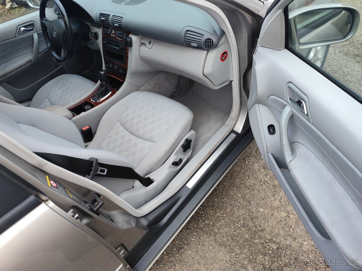 Mercedes C 2.2.cdi - 7