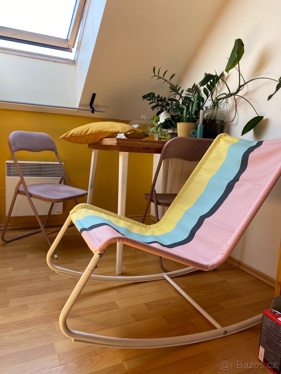 Houpací barevné křeslo ikea - 7