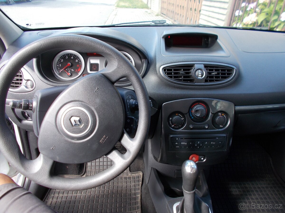 RENAULT CLIO 1.2 BENZ.55 KW - 7