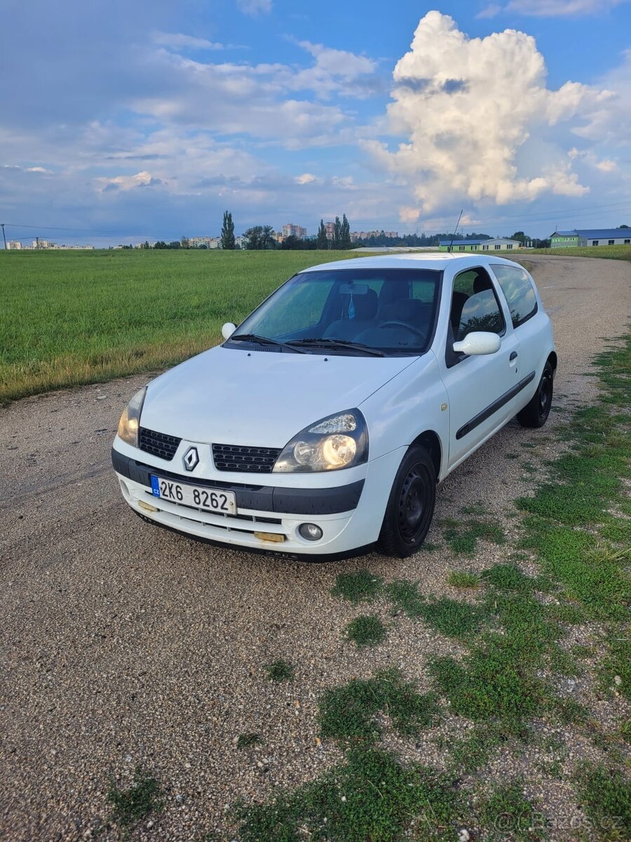 Renault Clio 1.2 16V - 7