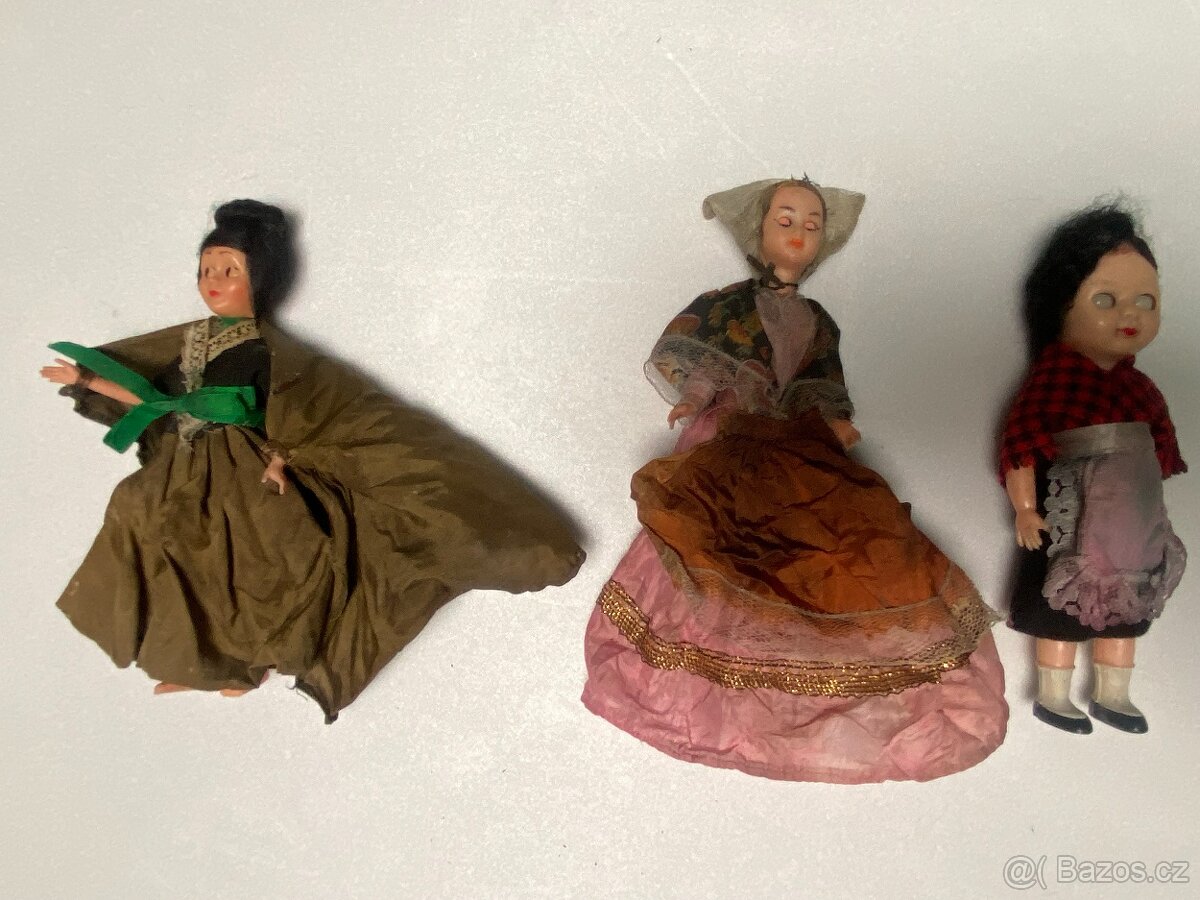 retro panenky s mrkajícíma očima - 7