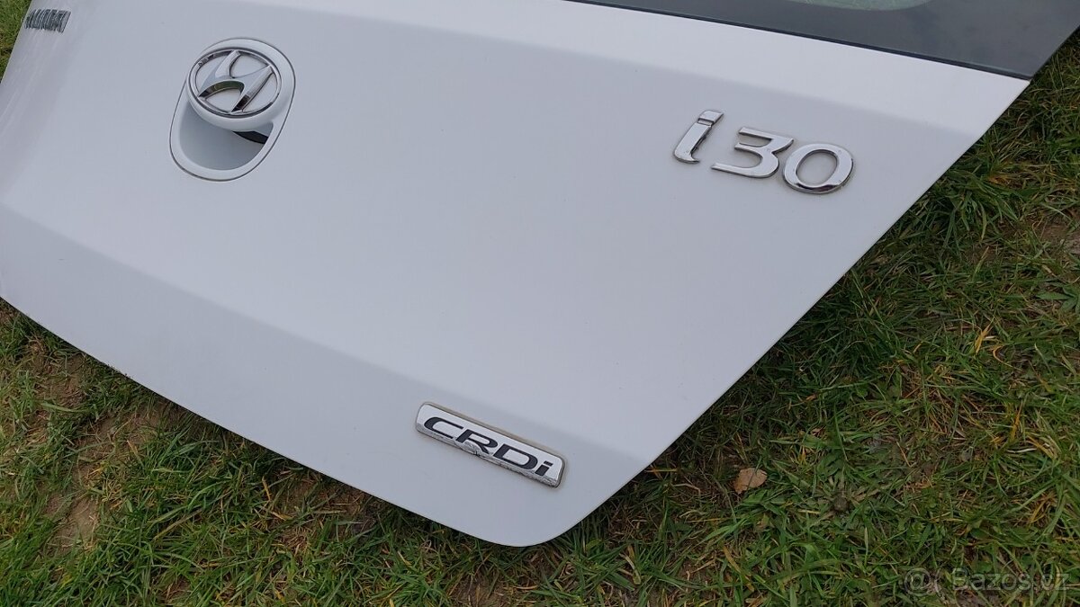 HYUNDAI i30 – DVEŘE KUFRU BÍLÉ 5DV - 7