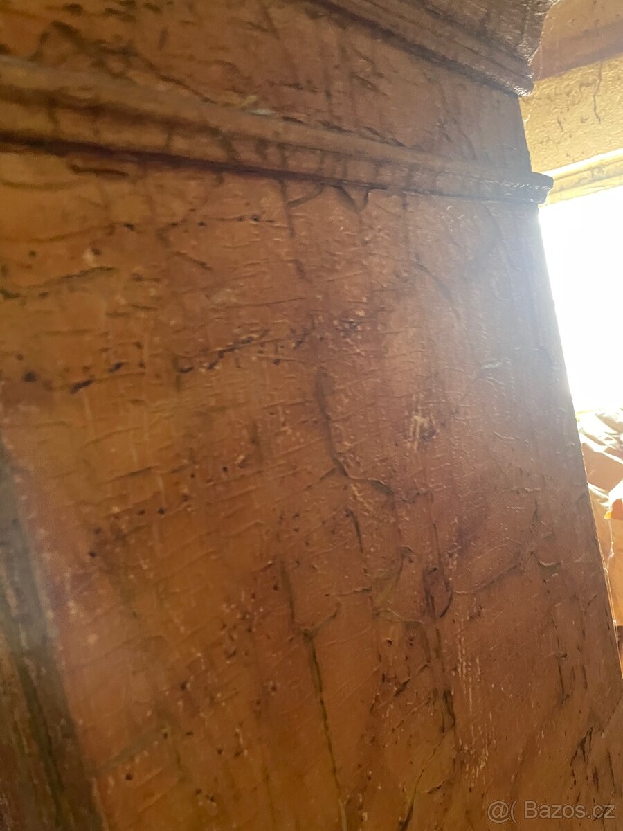 Starožitná skříň - 7