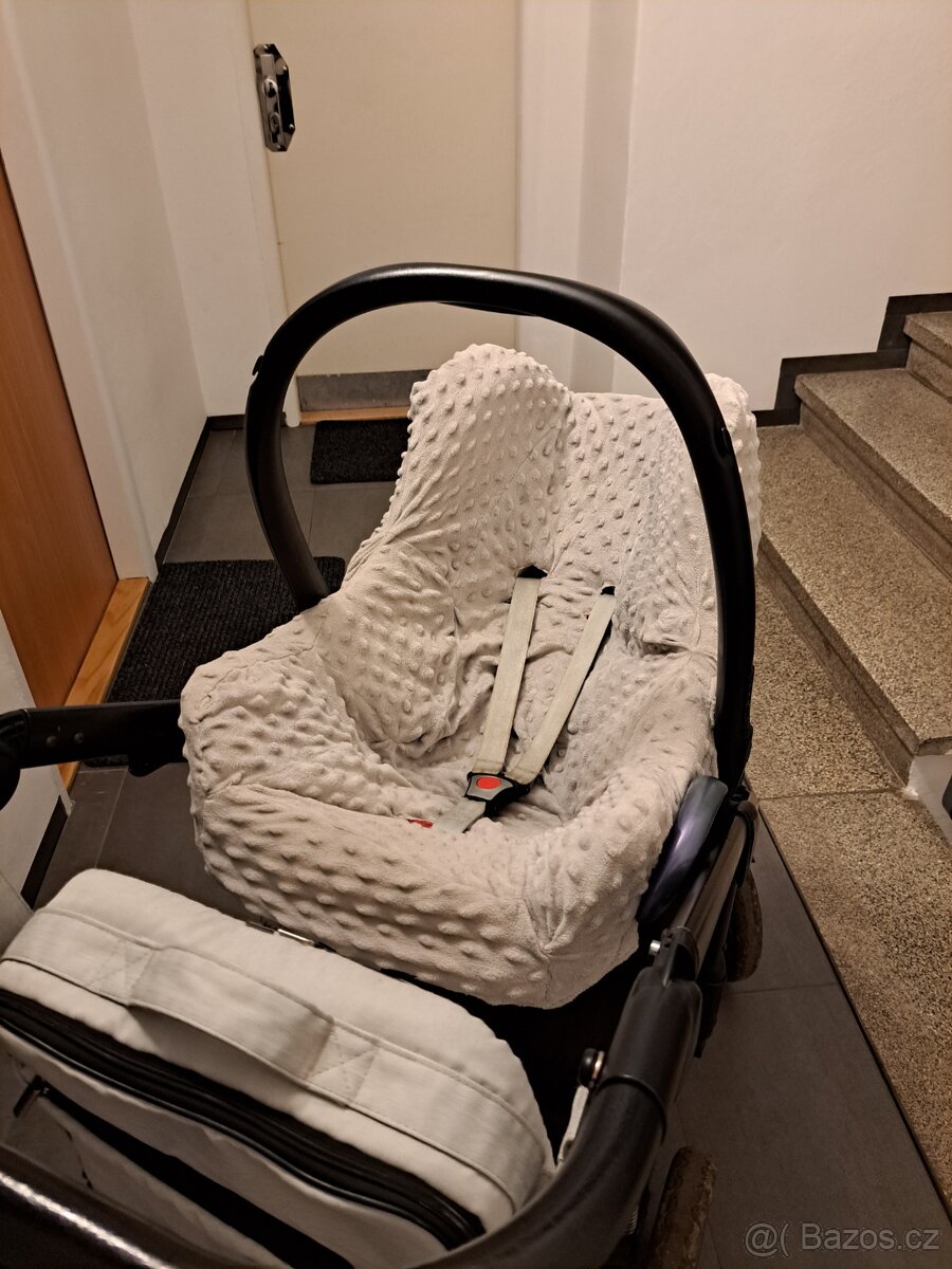 Isofix základna Maxi Cosi s autosedačkou - 7