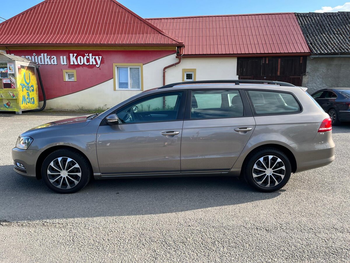 VW PASSAT 1.6 TDi SERVISNí KNIHA - 7