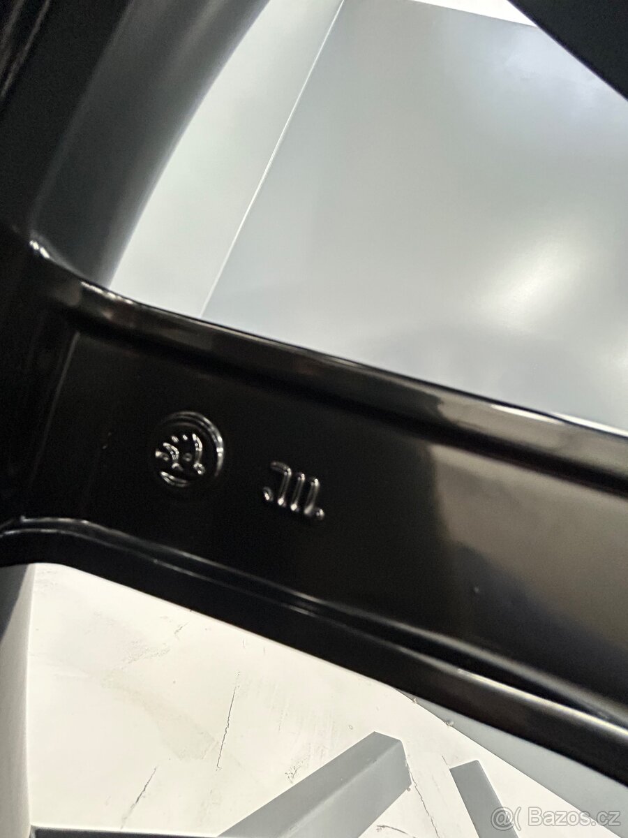 Origo alu r18 Alaris Škoda Octavia top stav - 7