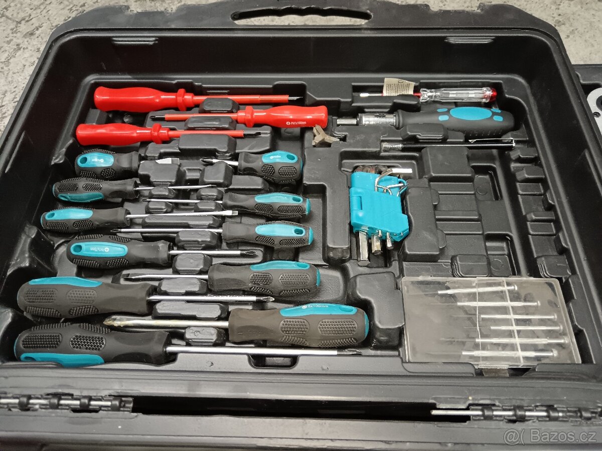 Kufr s 257 díly nářadí - 7