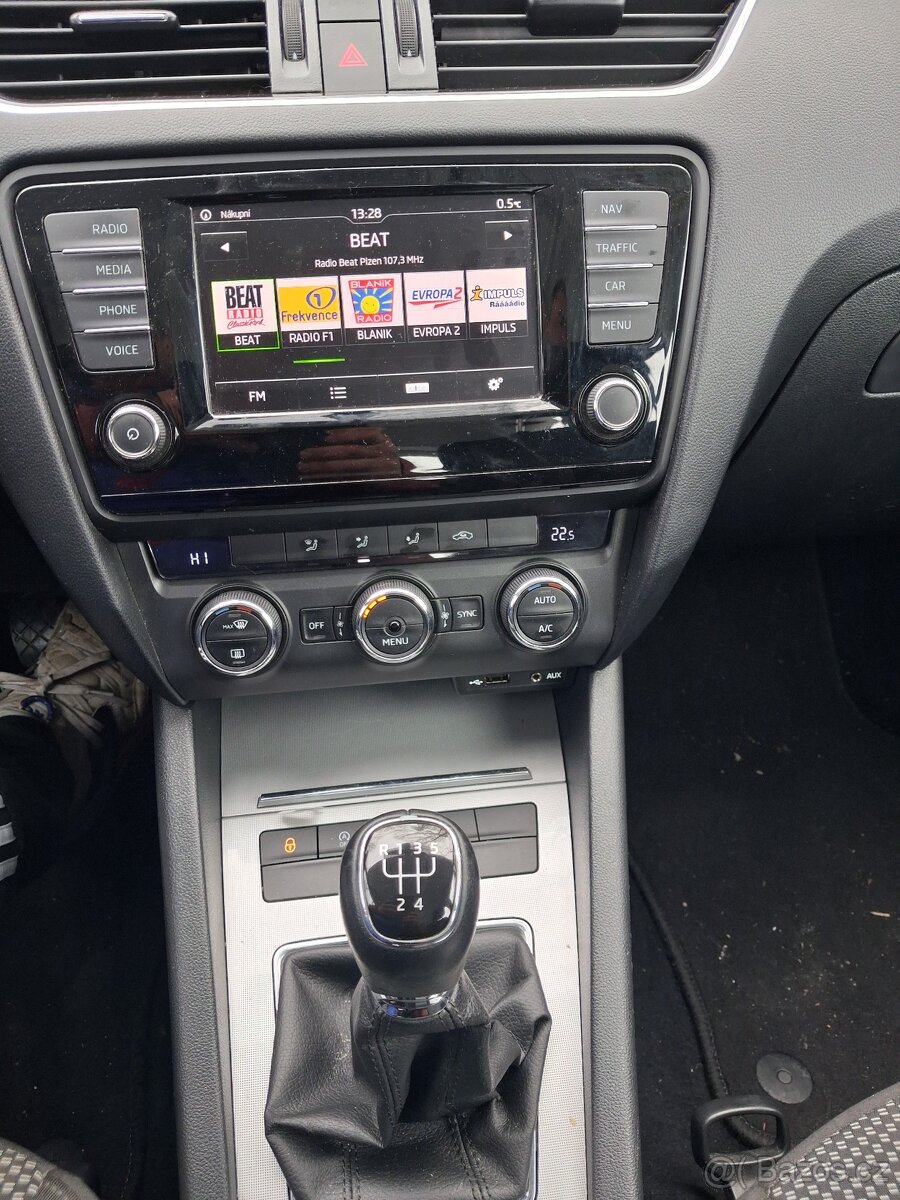 Škoda Octavia 1,6 tdi 81kw klima - 7